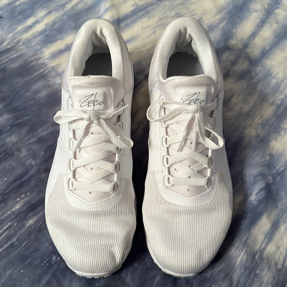 White Nike air max shoes